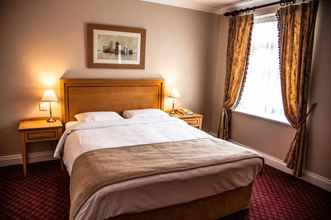 Gullane'S Hotel Ballinasloe Kültér fotó